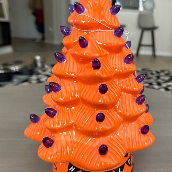 Mr.Halloween Nostalgic Ceramic Led Tree Orange Purple lights  13” NWT - Picture 4 of 12